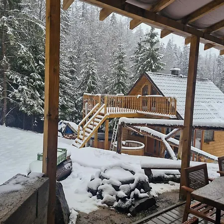 Alpesi faház Jelenye